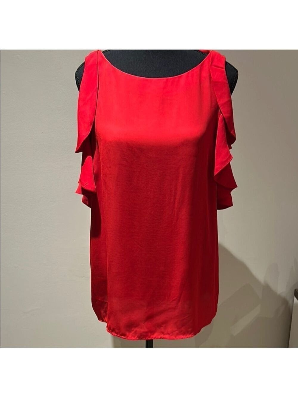 Elegant Red sleeveless blouse from Banana Republic